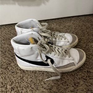 NIKE BLAZER MID '77 VINTAGE CASUAL SHOES